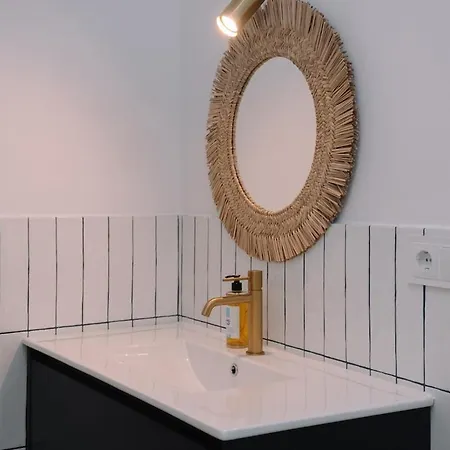 Elegancia Luz Y Calidez - Apto 4 By