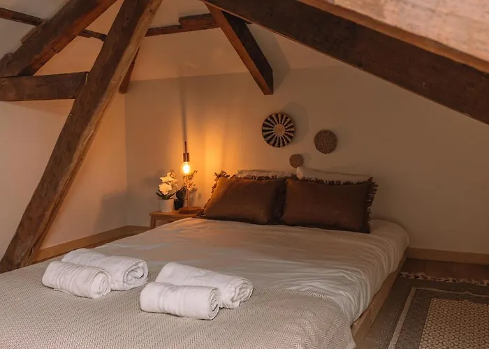 Elegancia Luz Y Calidez - Apto 4 By * Vigo